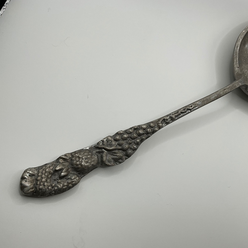 Vintage Metal Salad Server Sculpted Handle Animal Grapes Mexican Crafted - Picture 3 of 5